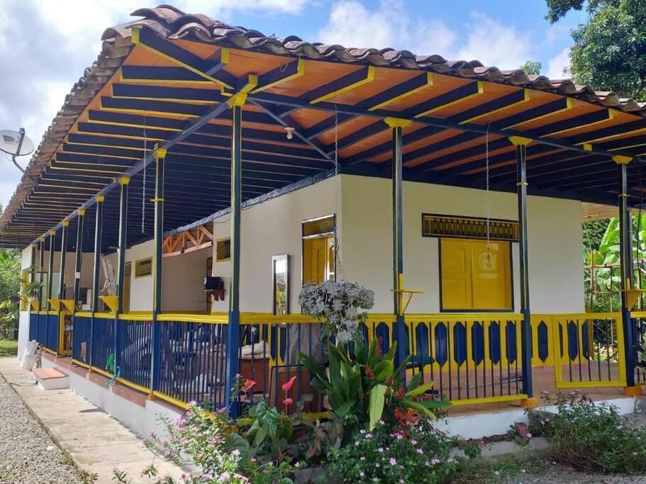 Casa Finca Villa Luz A 800 Mts Del Parque Del Cafe Montenegro Exterior foto