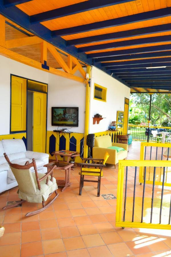 Casa Finca Villa Luz A 800 Mts Del Parque Del Cafe Montenegro Exterior foto
